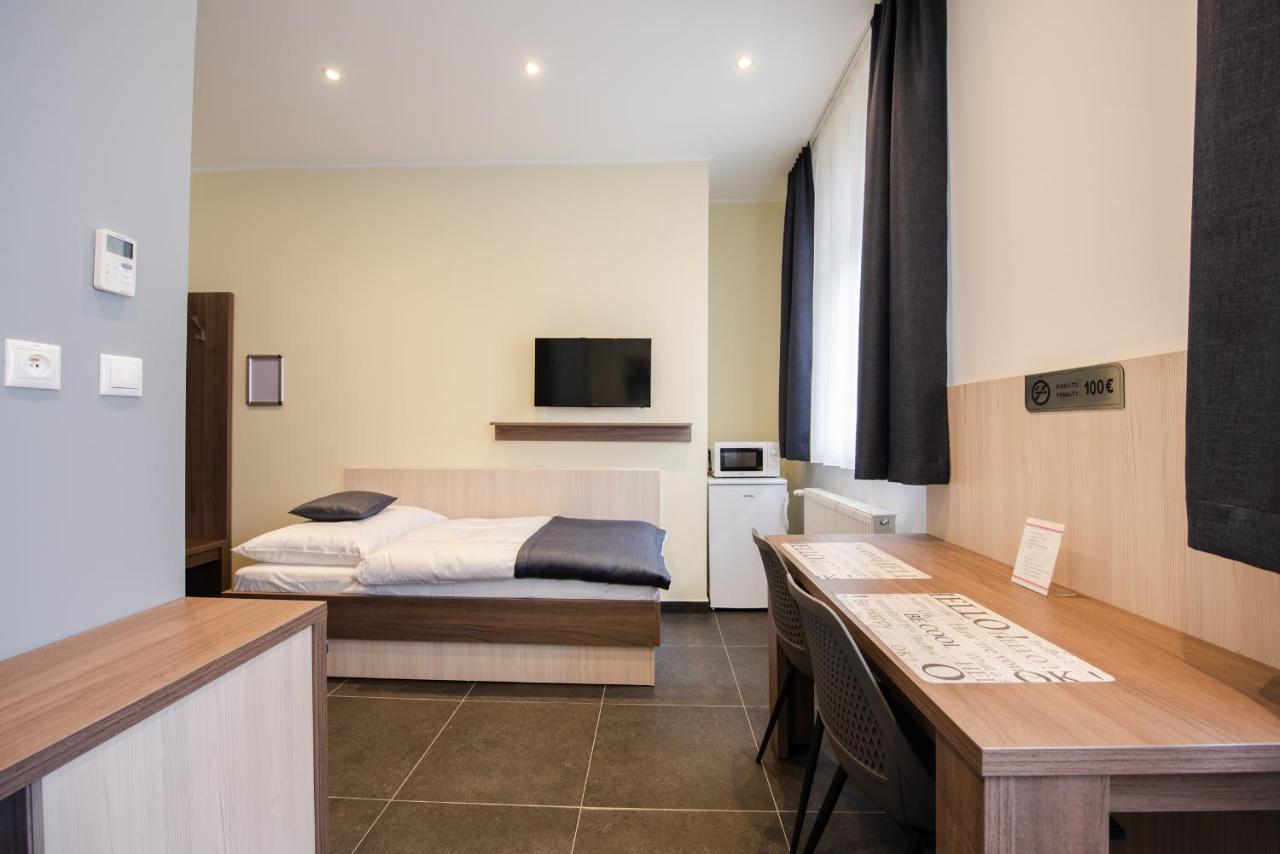 Apartments Danube Bratislava Eksteriør billede