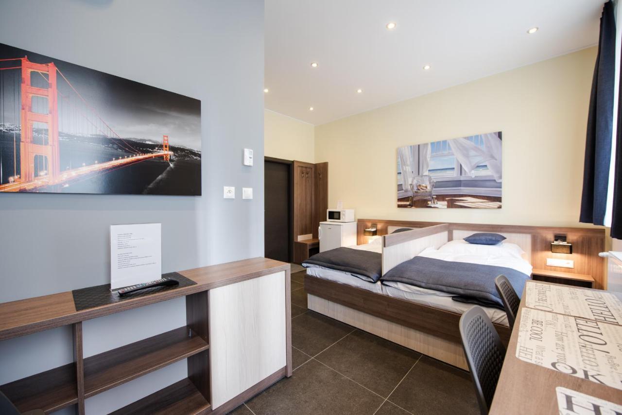 Apartments Danube Bratislava Eksteriør billede